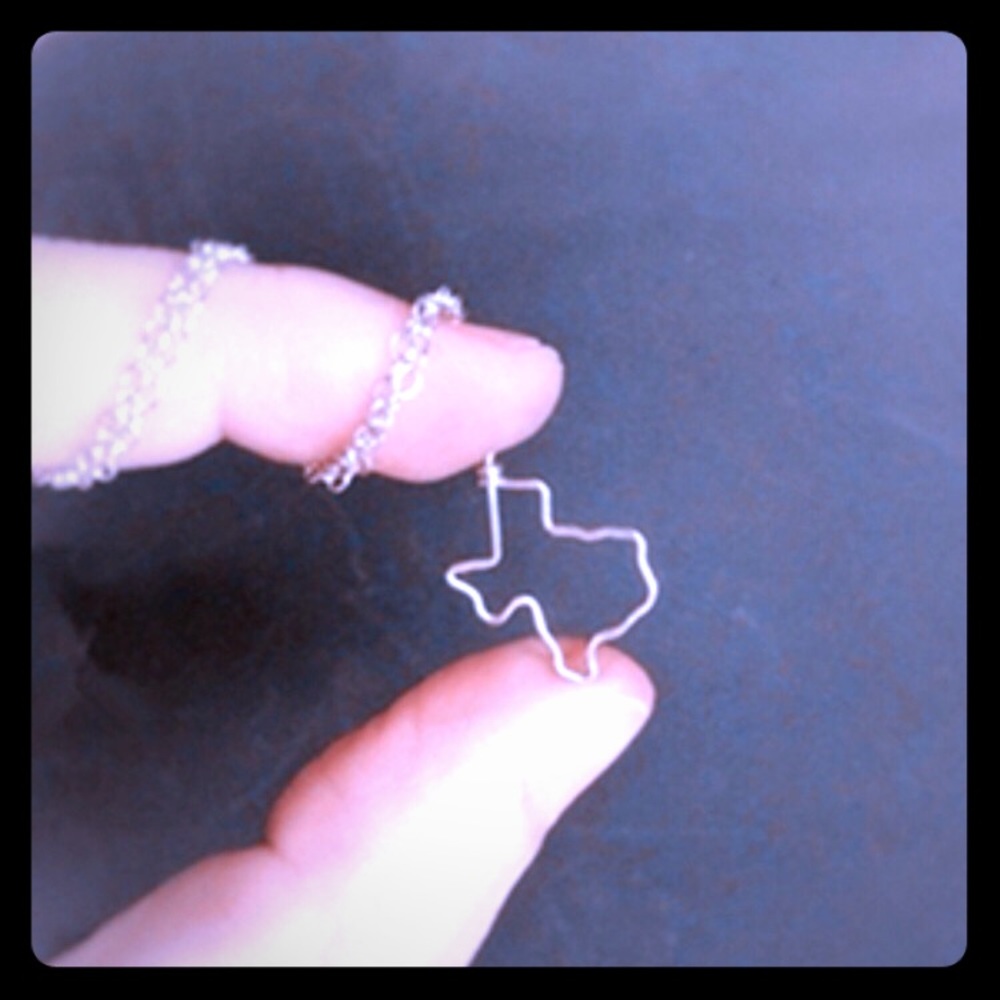 Dainty Texas Pendant Necklace
